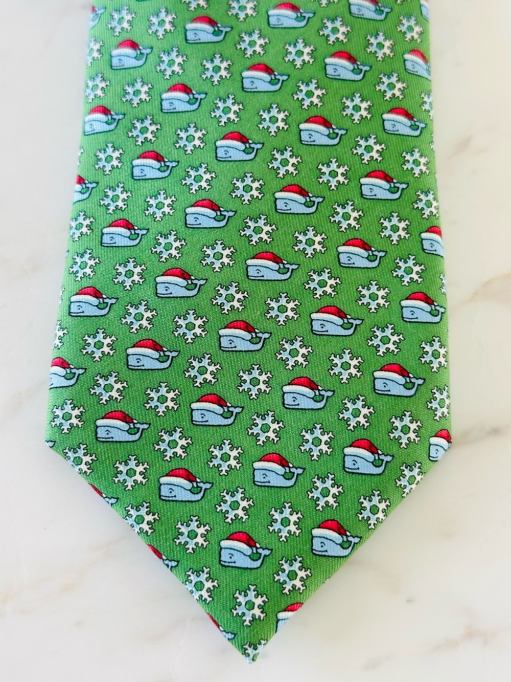 Vineyard Vines Christmas Whale and Snowflake Neck Tie